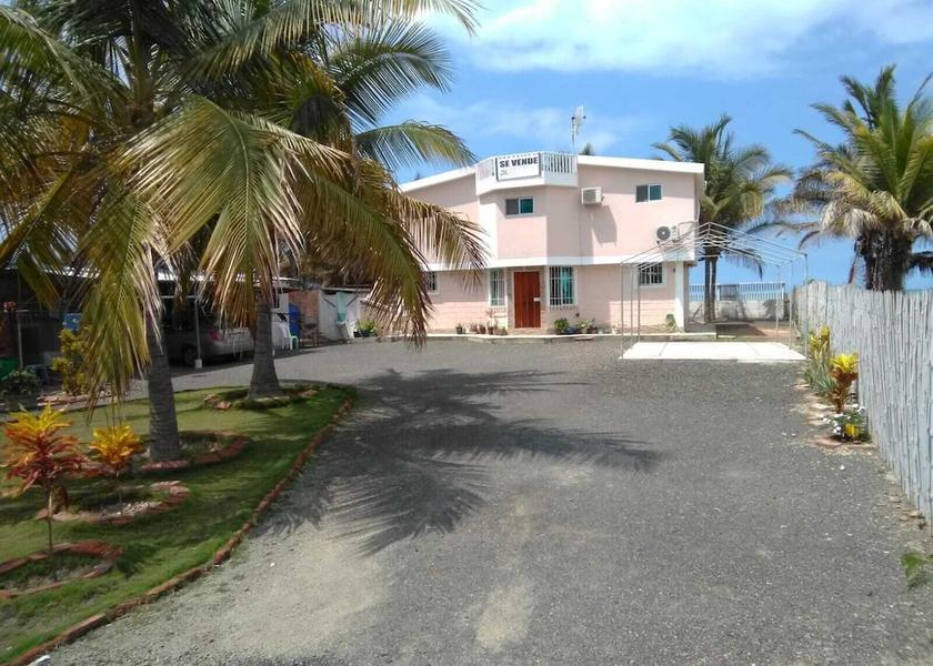 Manabi Crucita Facade