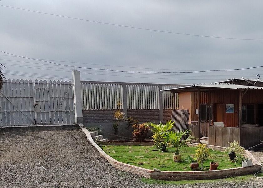 Manabi Crucita Facade