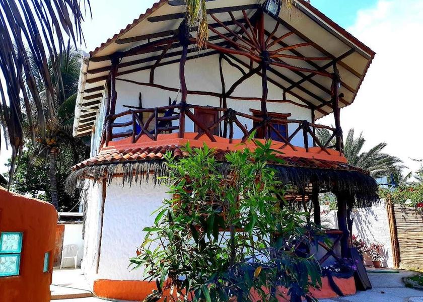 Pichincha Playas Exterior Detail