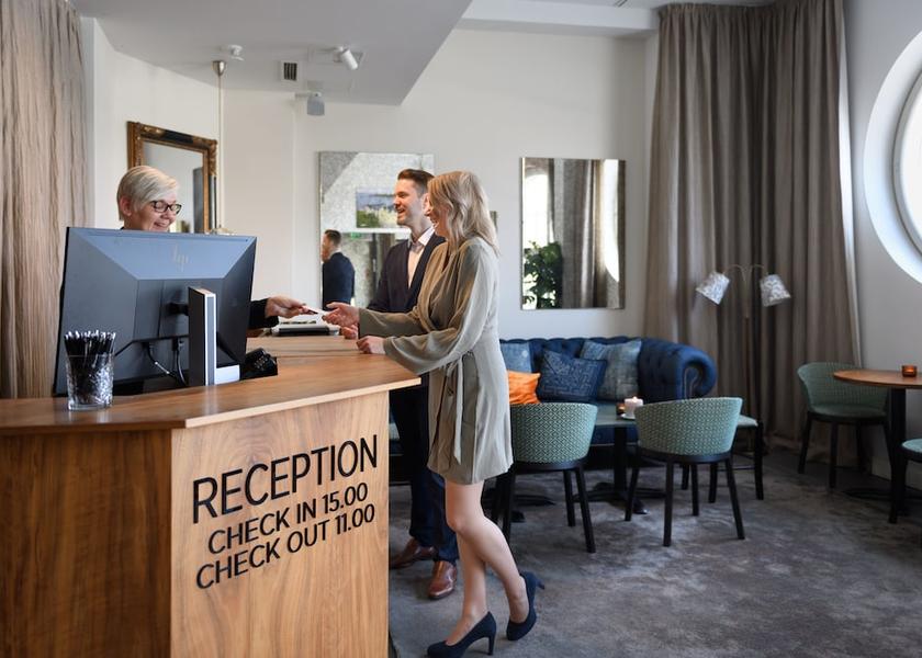  Hanko Reception