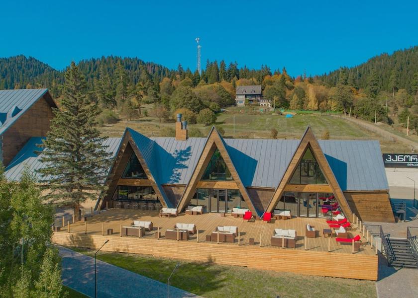  Borjomi Exterior Detail