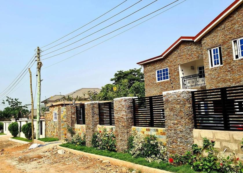  Adenta Exterior Detail