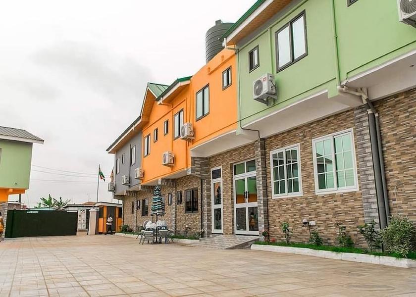  Adentan Facade
