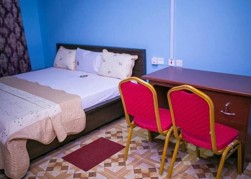  Adentan Room