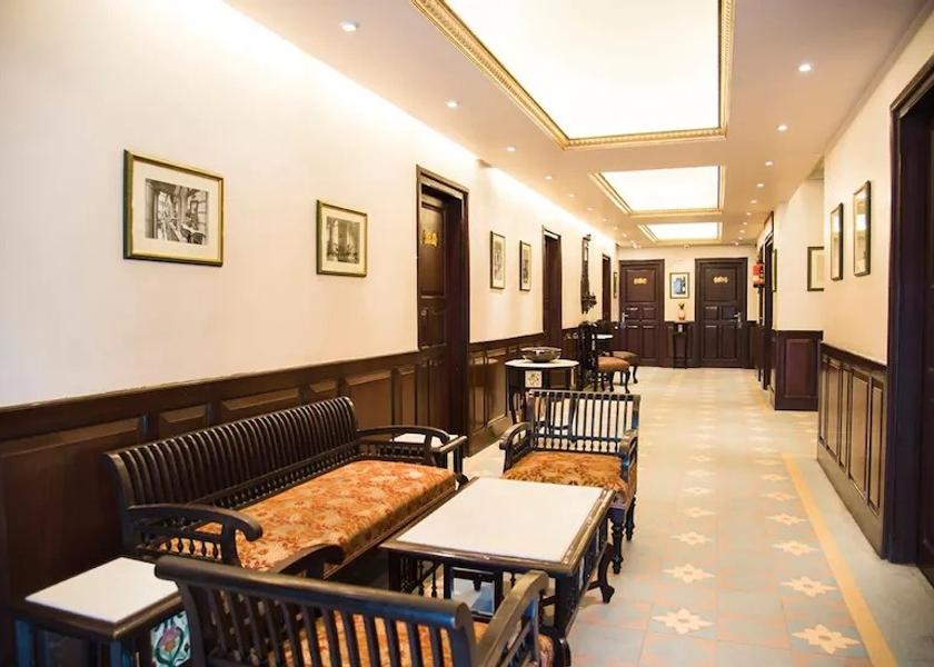 Uttar Pradesh Varanasi Food & Dining