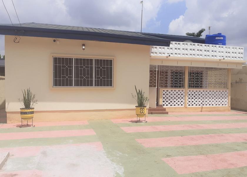  Kumasi Exterior Detail