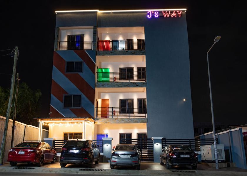  Kumasi Exterior Detail