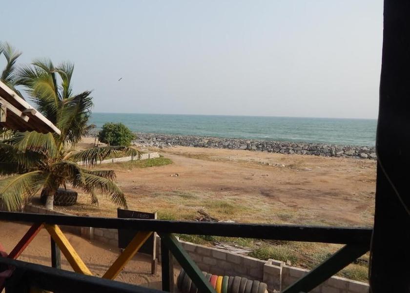  Elmina Beach
