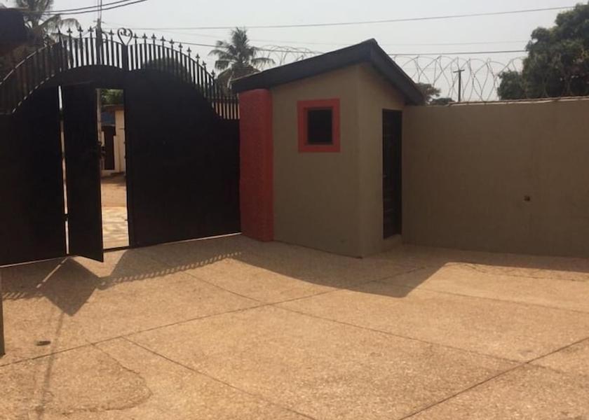  Accra Exterior Detail