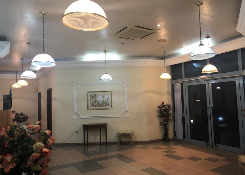  Accra Interior Entrance