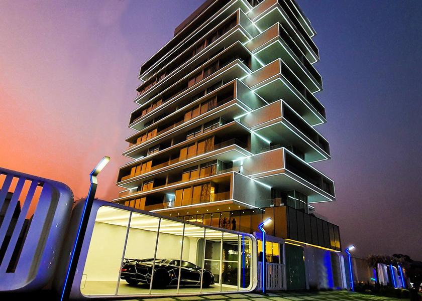  Accra Hotel Exterior