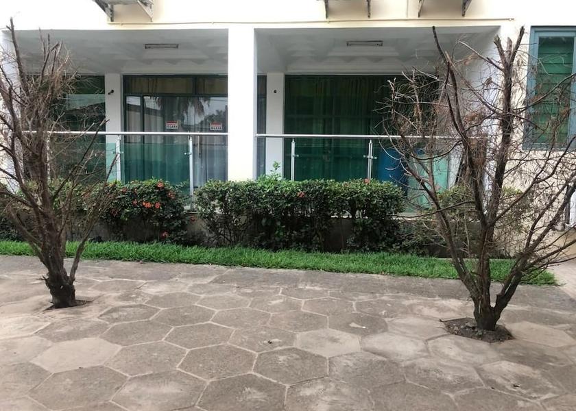  Accra Exterior Detail