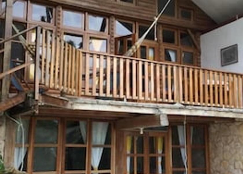 Peten Flores Exterior Detail