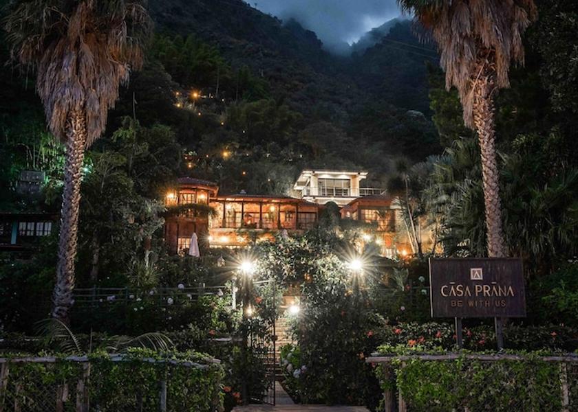 Solola Santa Cruz La Laguna Facade