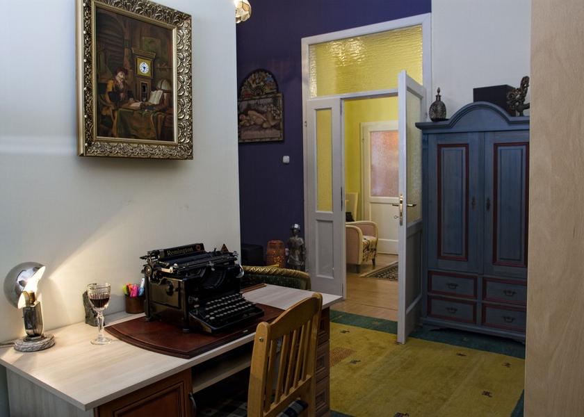  Budapest Interior Entrance