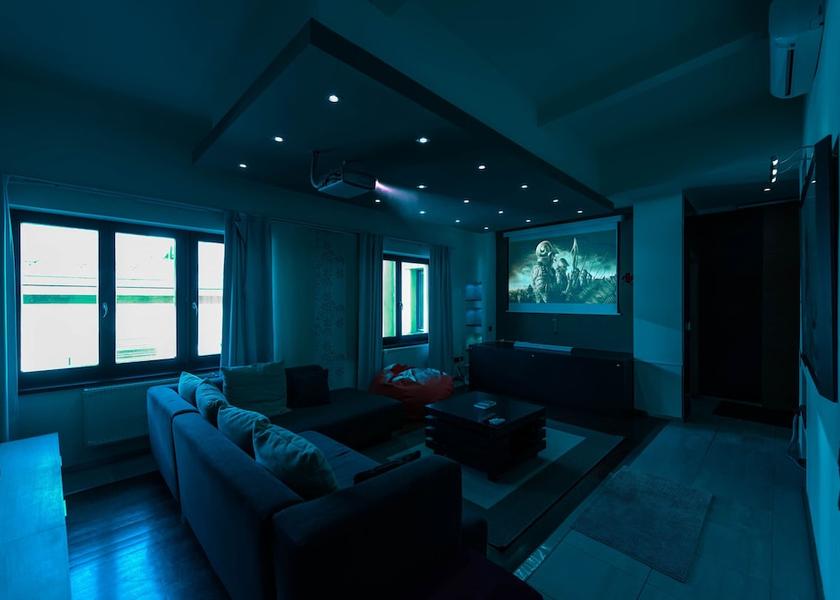  Budapest Room