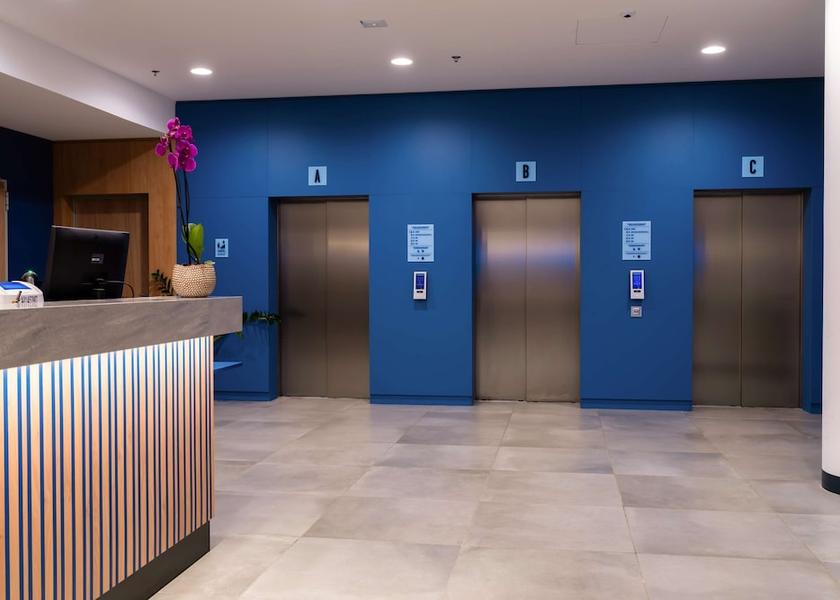 Budapest Lobby