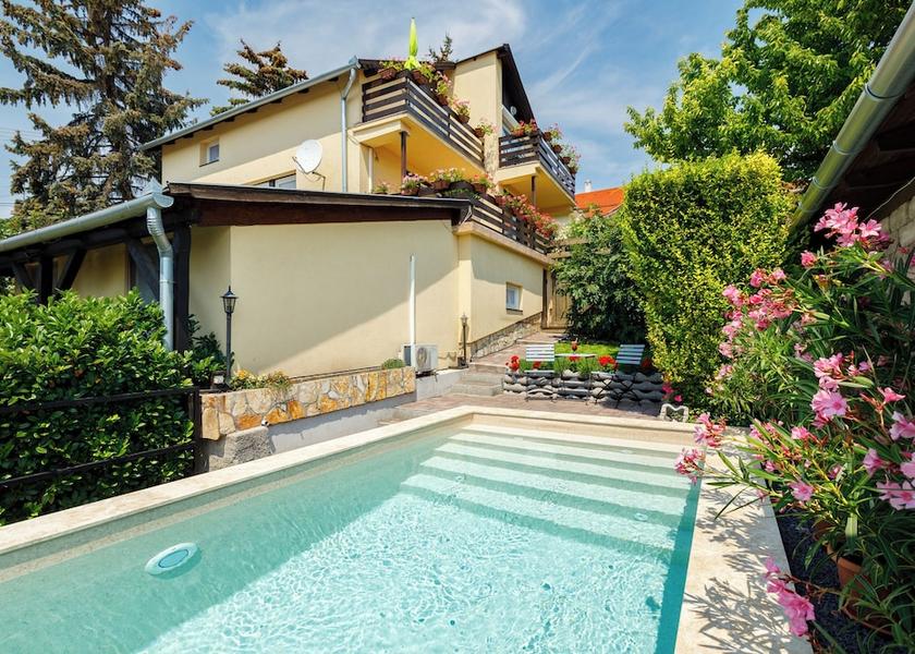  Balatonalmadi Exterior Detail