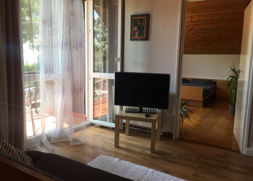  Balatongyorok Interior Entrance