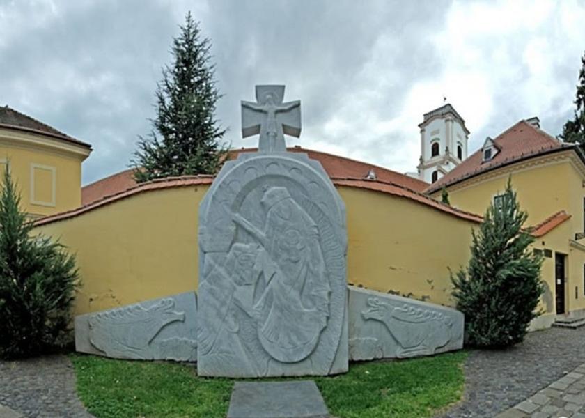  Gyor Exterior Detail