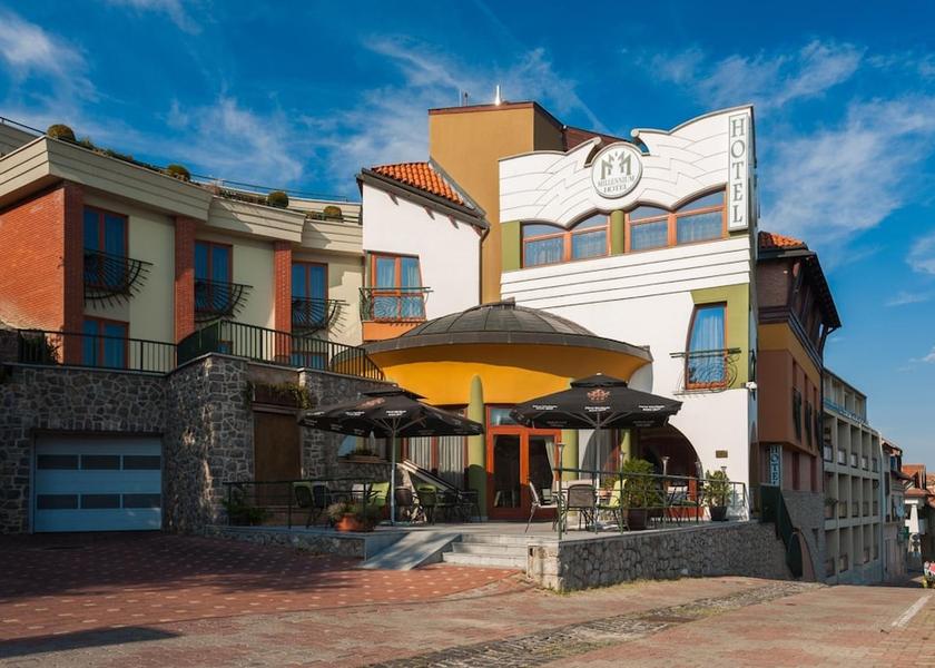  Pecs Exterior Detail