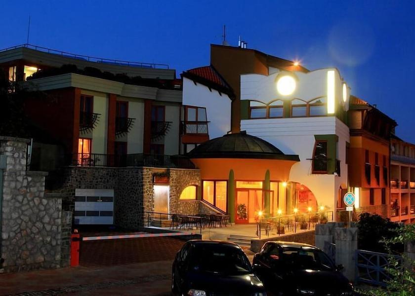  Pecs Exterior Detail