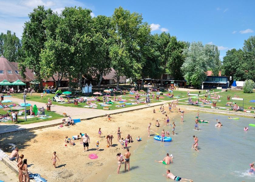  Balatonfured Beach