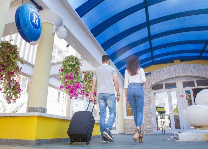  Hajduszoboszlo Facade