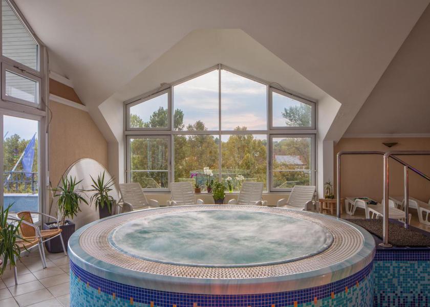  Keszthely hot tub