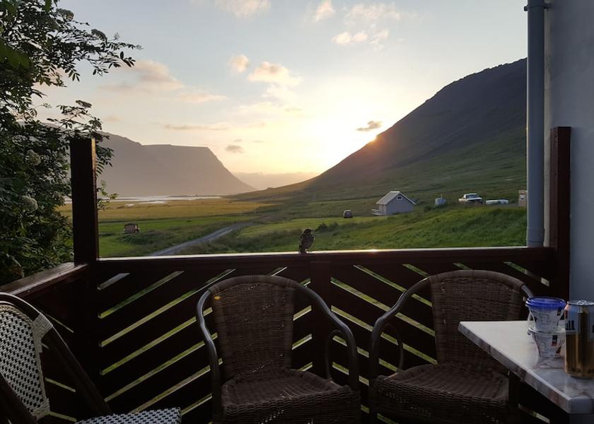 Westfjords Flateyri Terrace