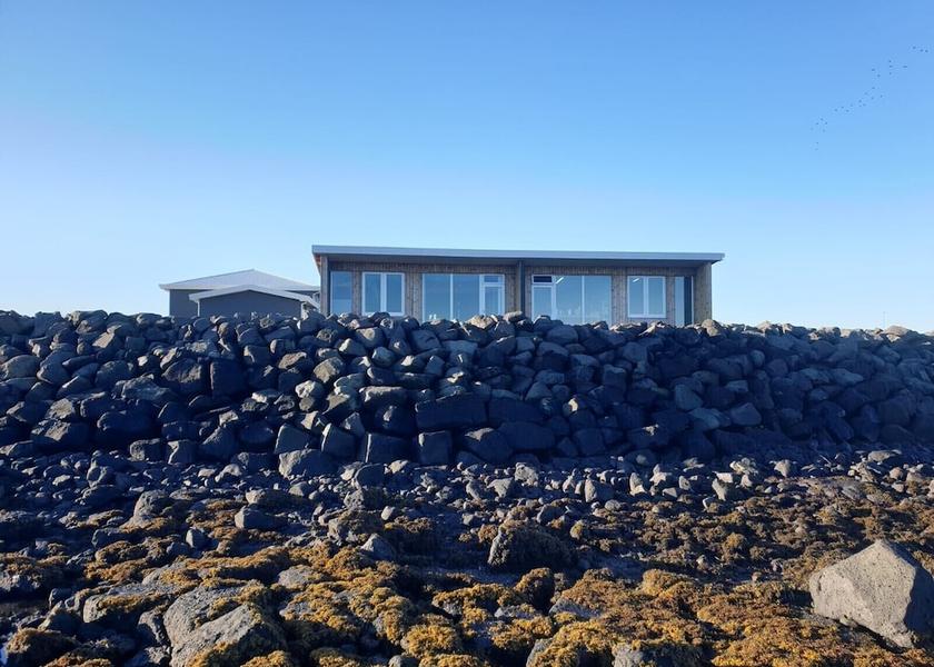 Southern Peninsula Gardur Facade