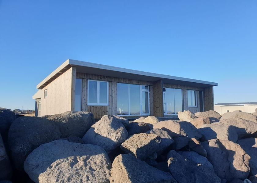 Southern Peninsula Gardur Facade