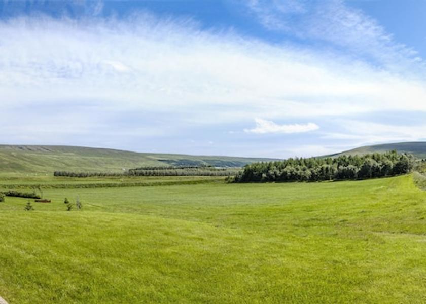 Northeast Region Laugar Facade