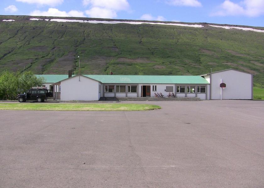 Northeast Region Laugar Parking