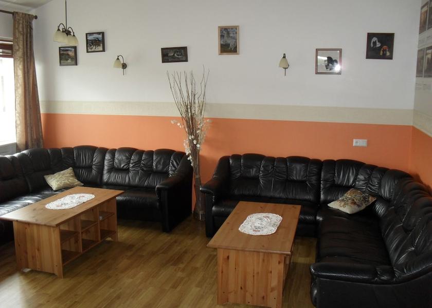 Northeast Region Laugar Interior Entrance