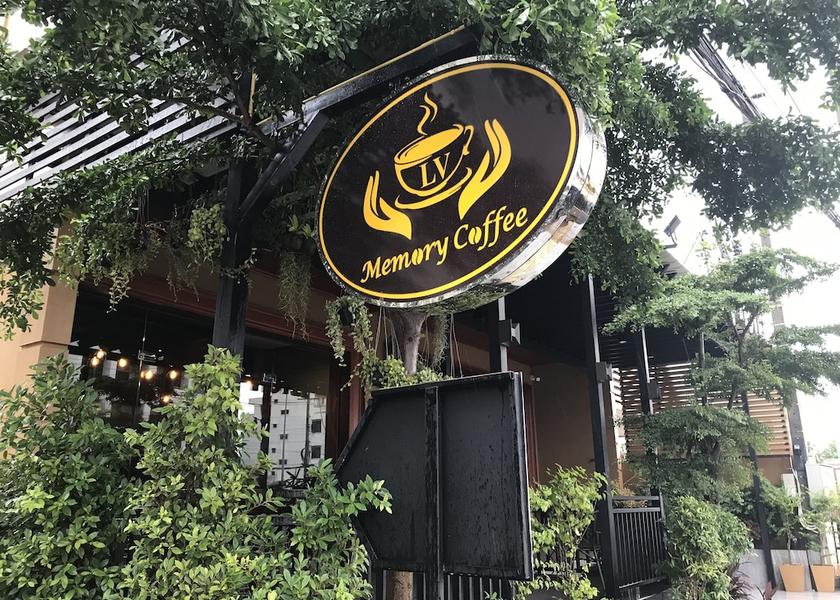  Pakse Exterior Detail