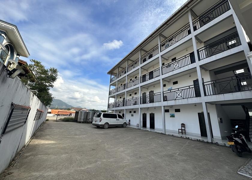  Vang Vieng Exterior Detail
