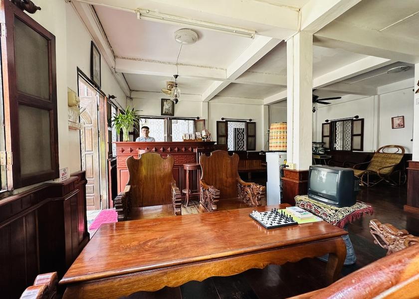  Luang Prabang Facade