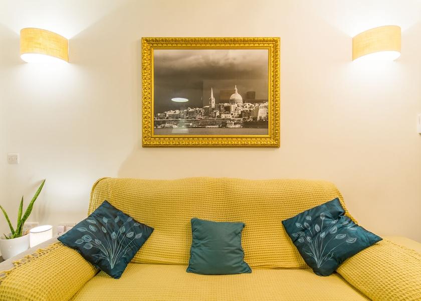  Gzira Interior Entrance