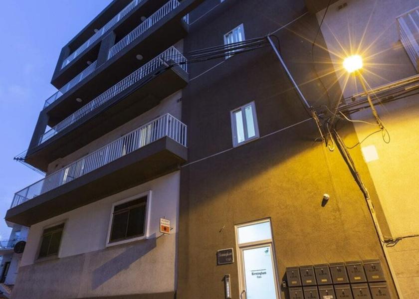  Gzira Exterior Detail