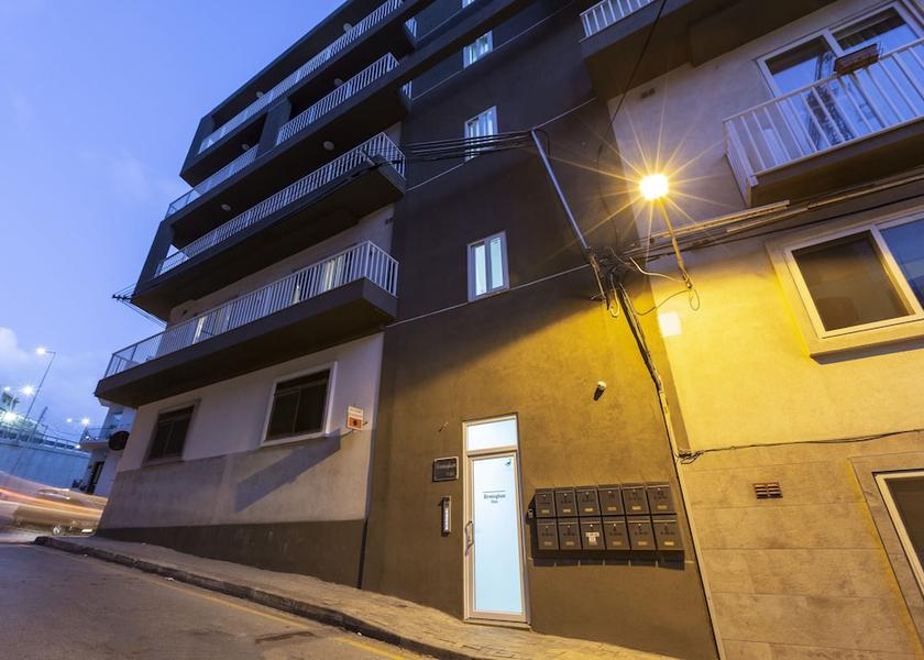  Gzira Exterior Detail