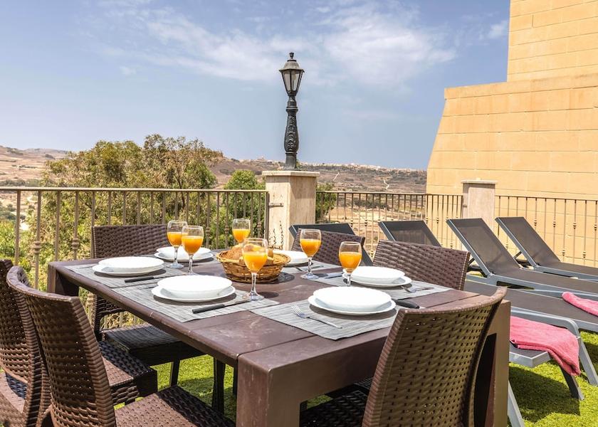  Zebbug Outdoor Dining