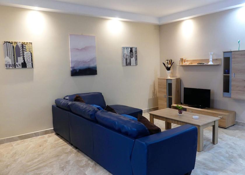  Swieqi Interior Entrance