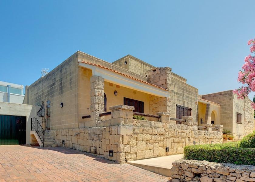  Swieqi Exterior Detail
