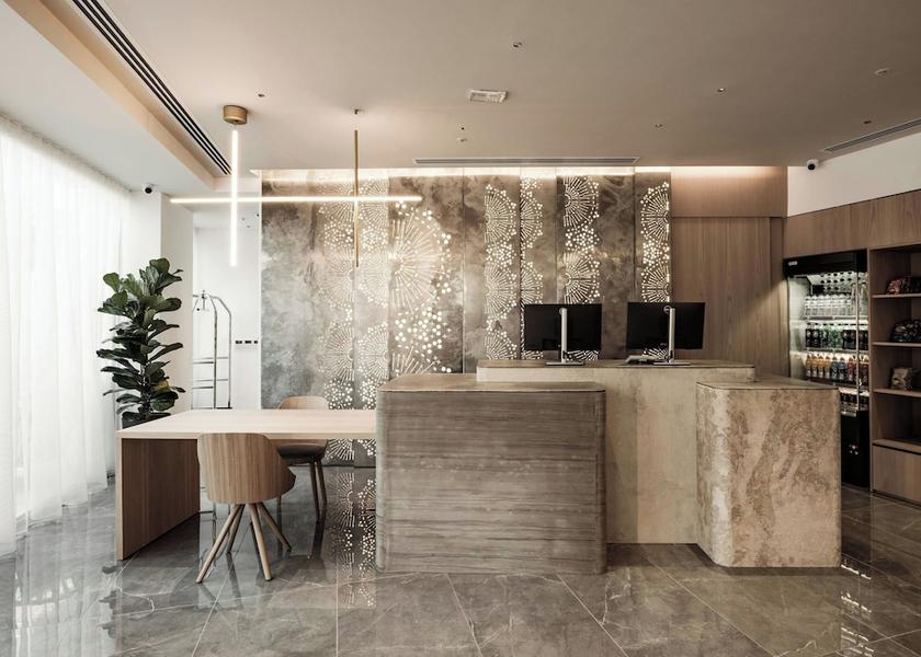 Central Region St. Julian's Lobby lounge