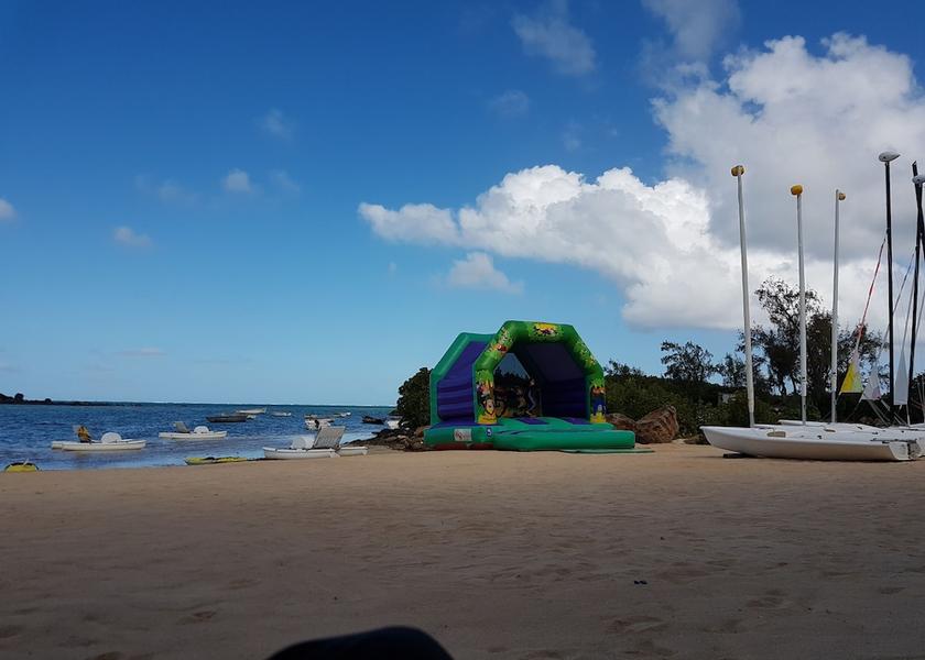 MU Roches Noires Beach