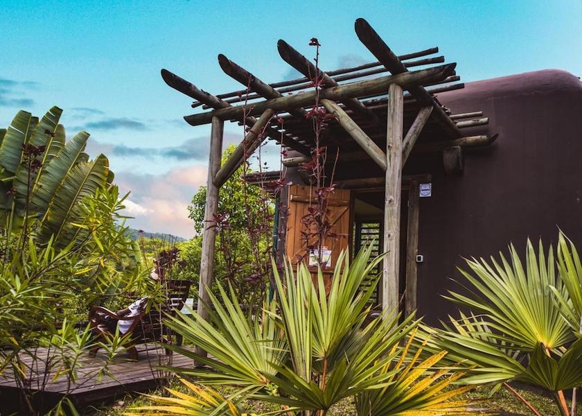 MU Riviere des Anguilles Exterior Detail