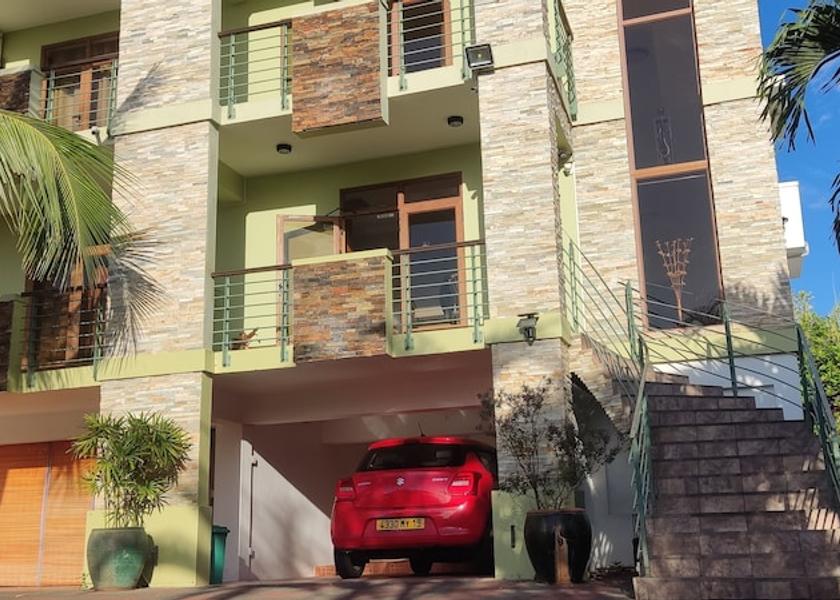 MU Flic-en-Flac Facade