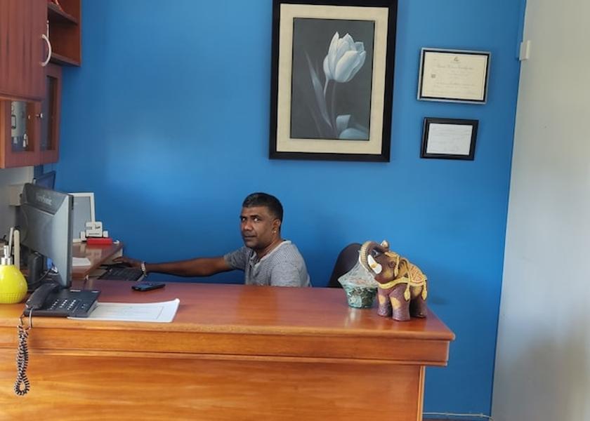 MU Flic-en-Flac Reception