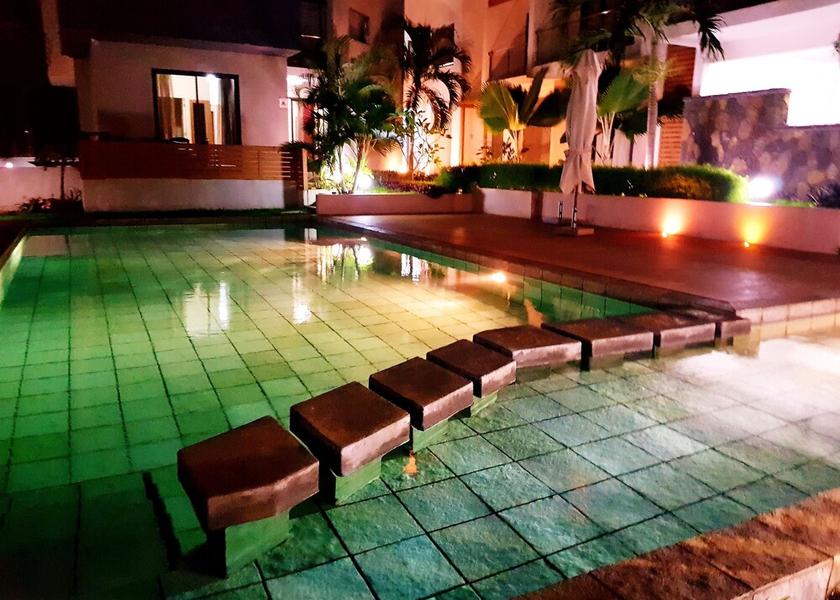 MU Flic-en-Flac Entrance